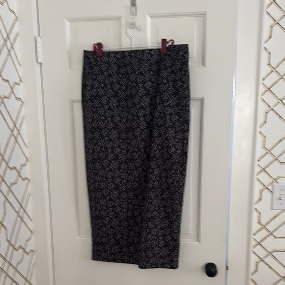 Black and Gray Patterned Excellent condition Skirt length #4